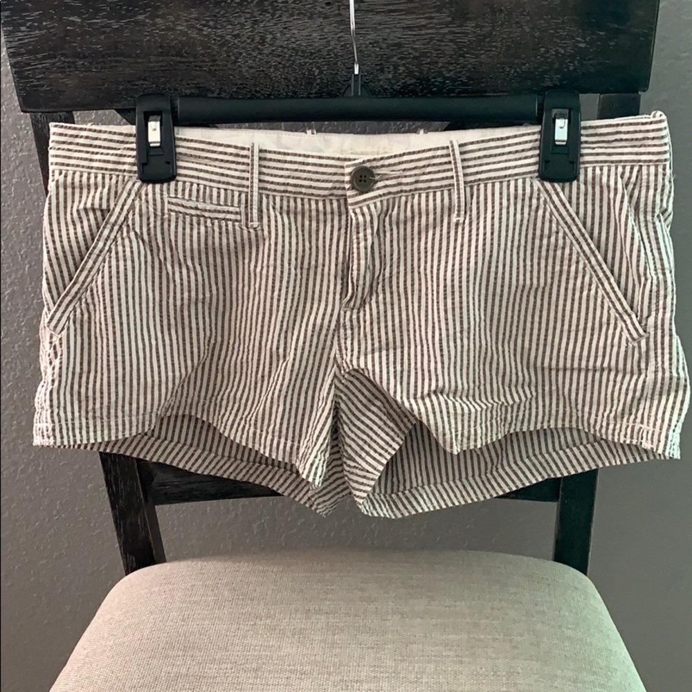 Ruehl No.925 short Preowned size 6
